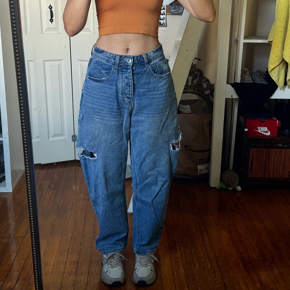 PrettyLittleThing Blue Distressed Boyfriend Jeans